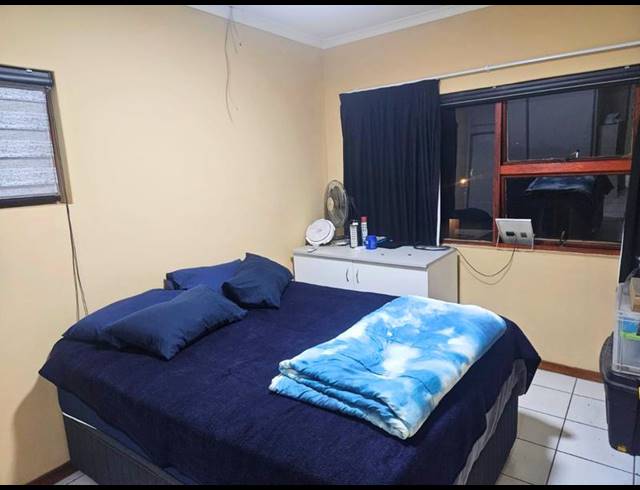 2 BEDROOM APARTMENT FOR SALE IN GLEN MARAIS